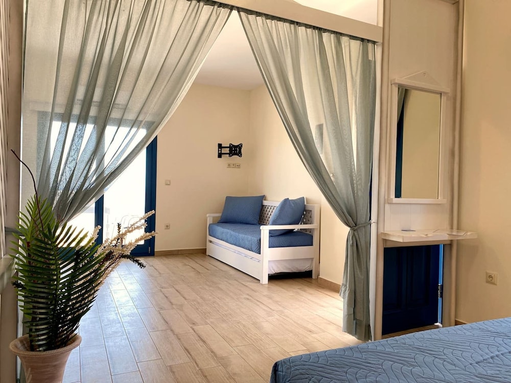 Michail Suites Afiartis Christou Pigadi