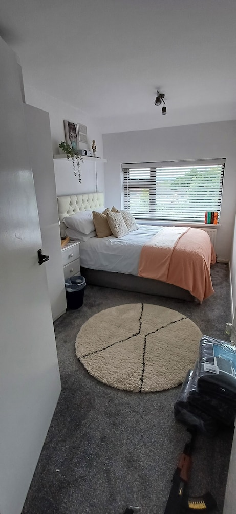 Humphreys Home From Home pad - 3 Bedroom House view 4
