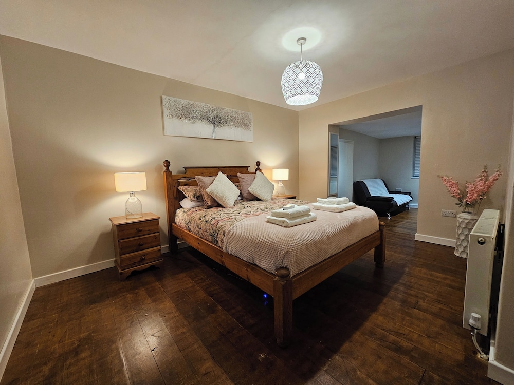 Seaside Bliss Retreat - 5 Bedroom House