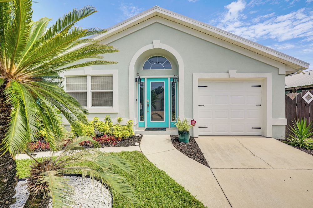 1 Block to Beach, Patio: Updated St Augustine Home