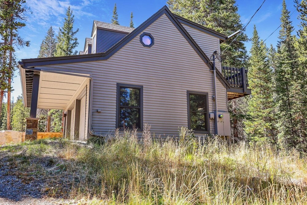 Summit Solitude Estate 3 Bedroom Home