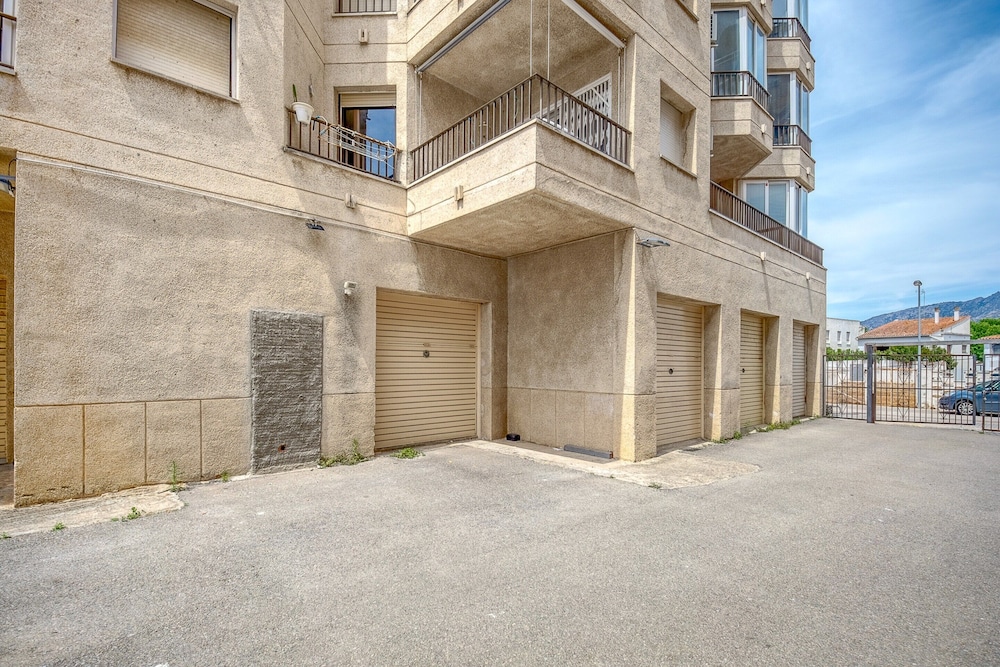Apartment in Roses Near Platja del Eastrell