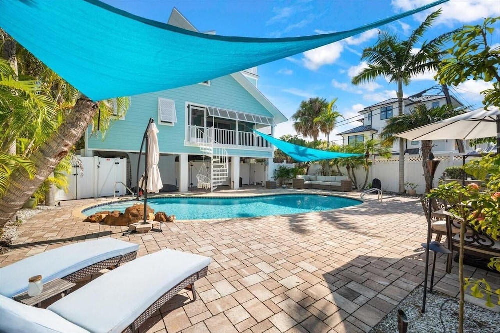 It's Beachin' by Beachside Management view 3