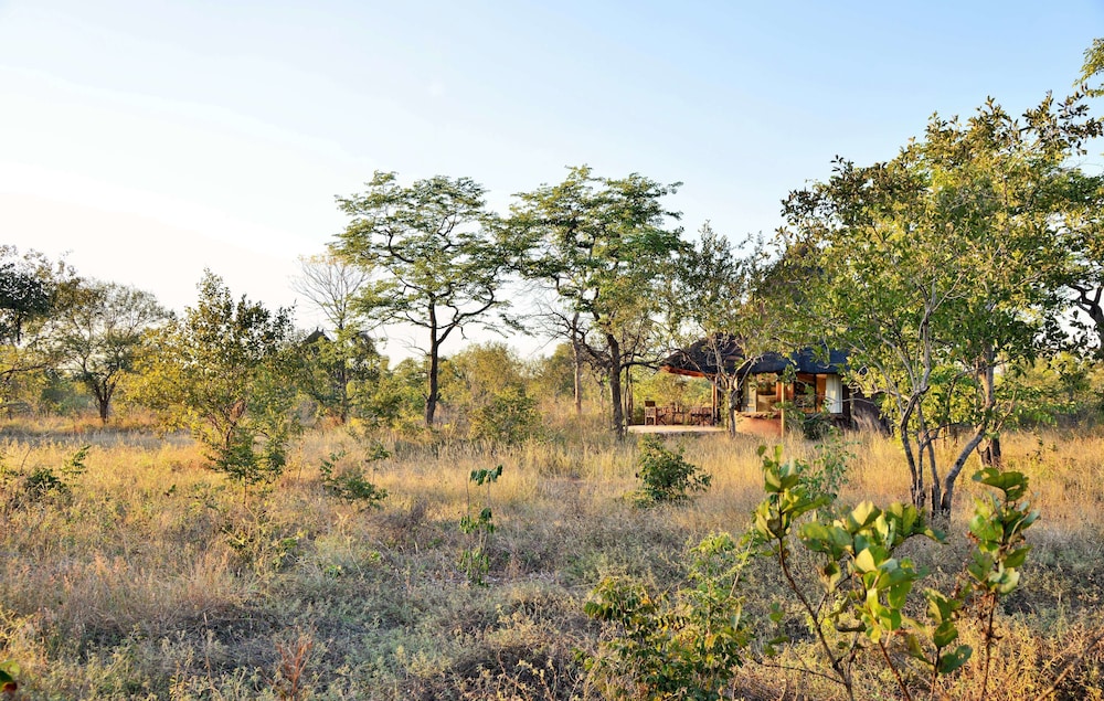 Wildtrack Safaris Eco Lodge
