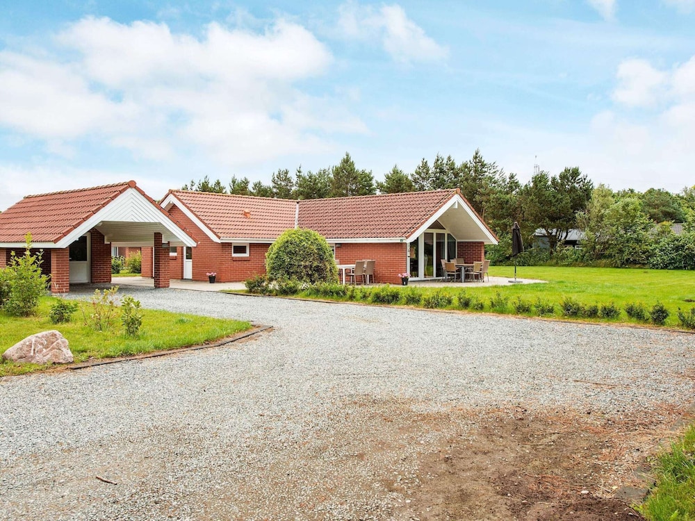 8 Person Holiday Home in Oksbol
