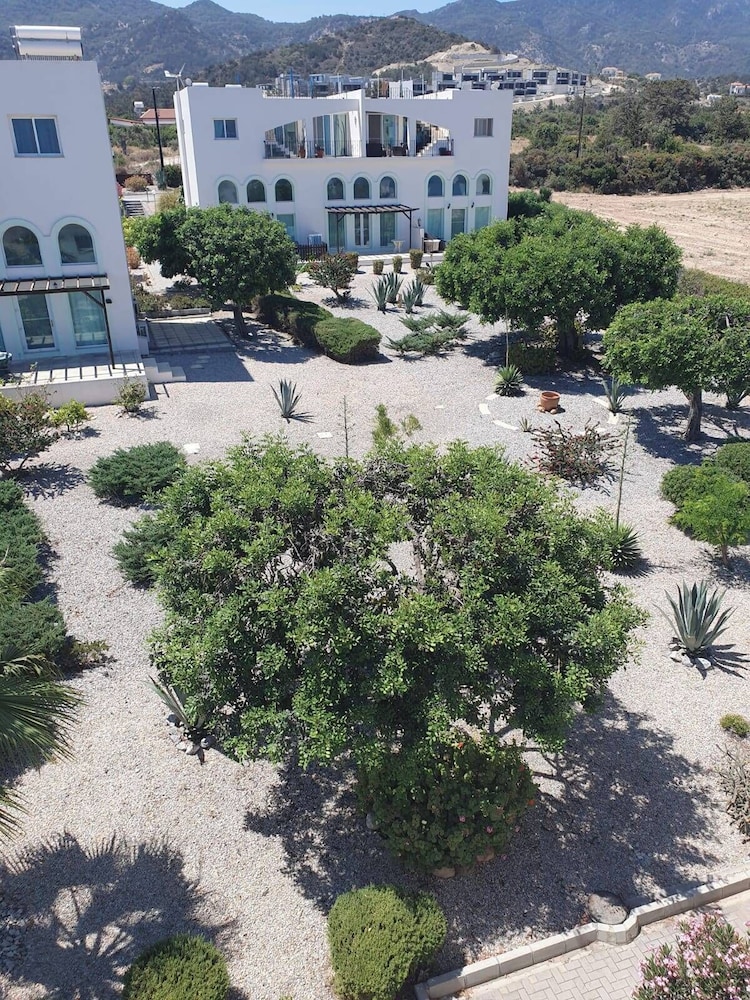 Crystal Bay View Apartment