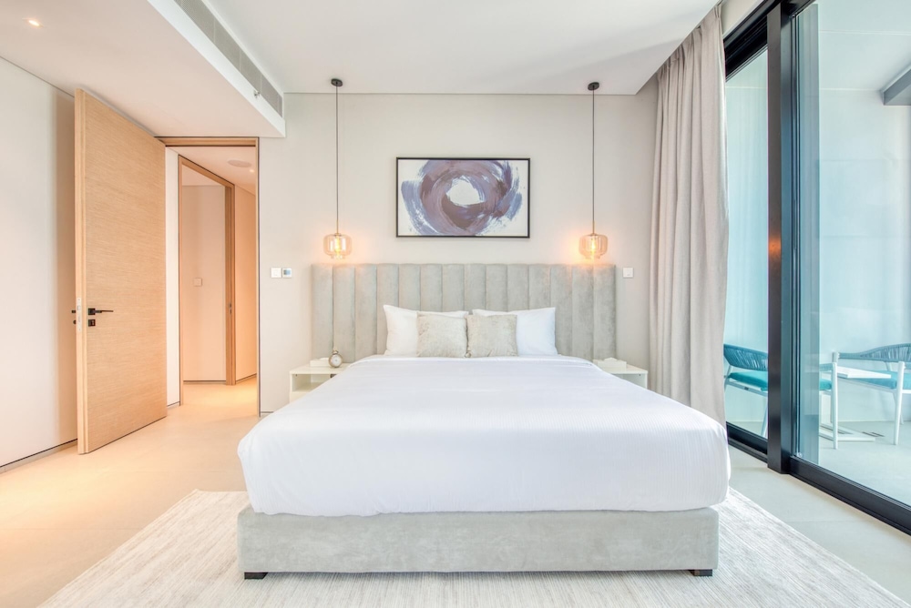 Luxury Sea View 3BR Maid Apt at the Address JBR