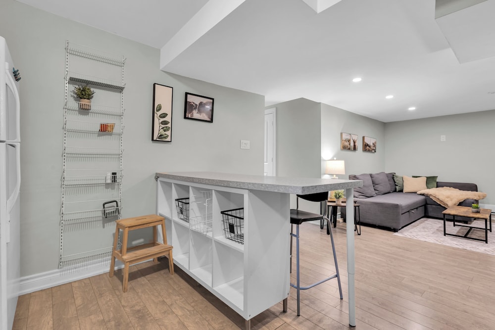 Mississauga Manor - Meadowvale
