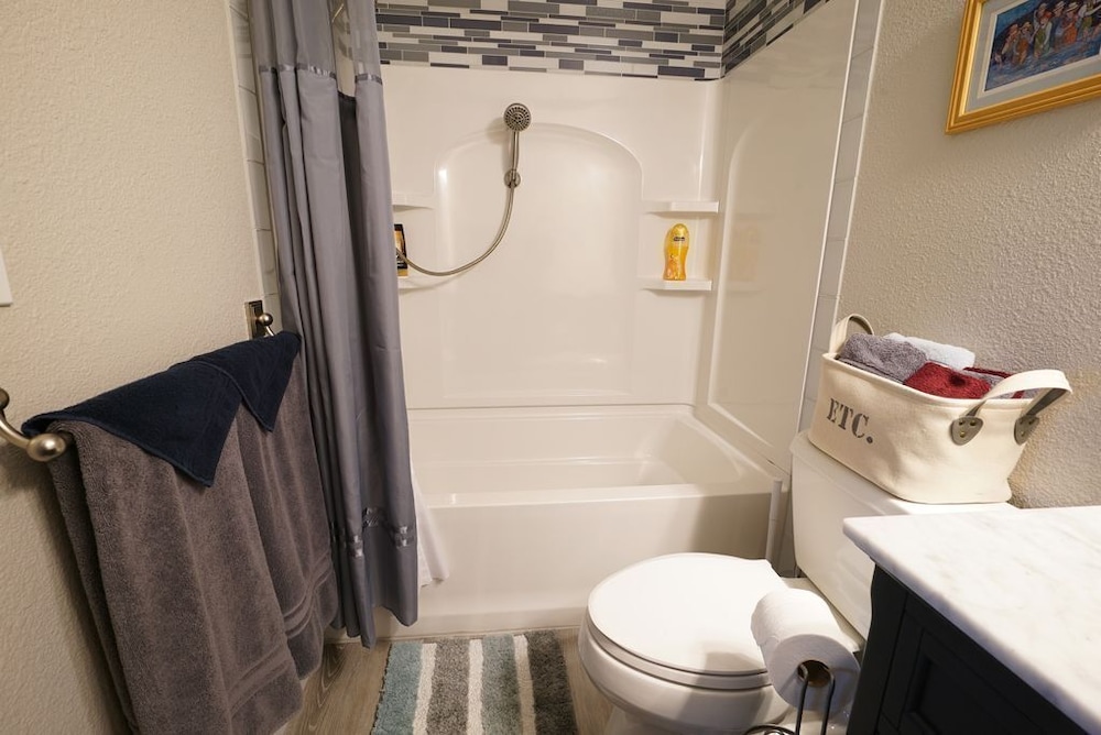 MapleRidge House: A BnB For All Seasons!
