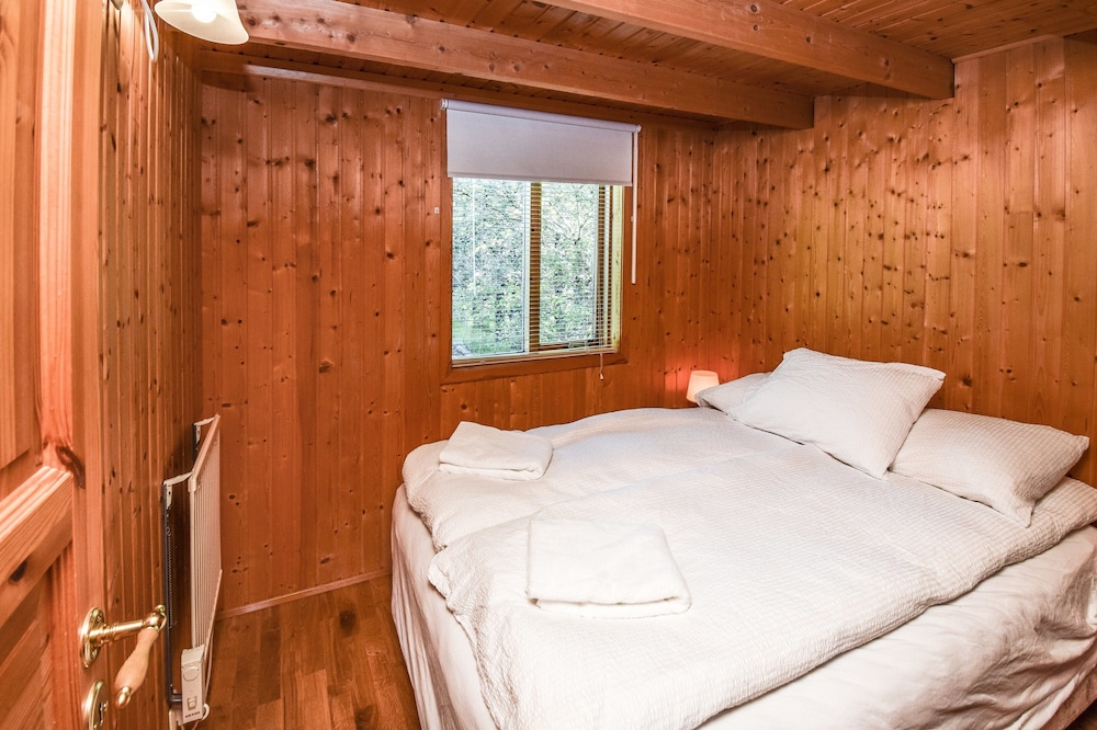 Cottage O12 view 3