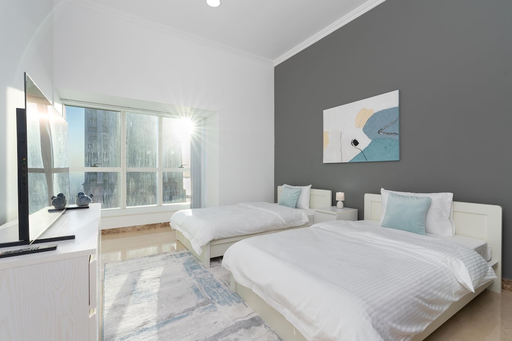4BR Maid Penthouse w Pool and Jacuzzi