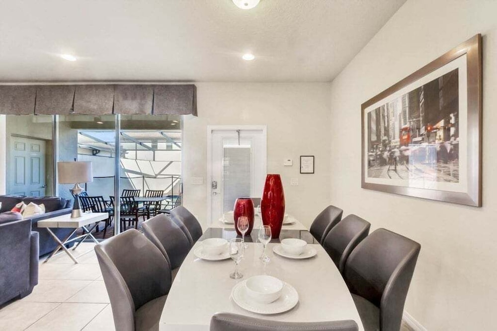 Beautiful Tranquil Relaxing Home With Private Pool 4 Bedroom Townhouse