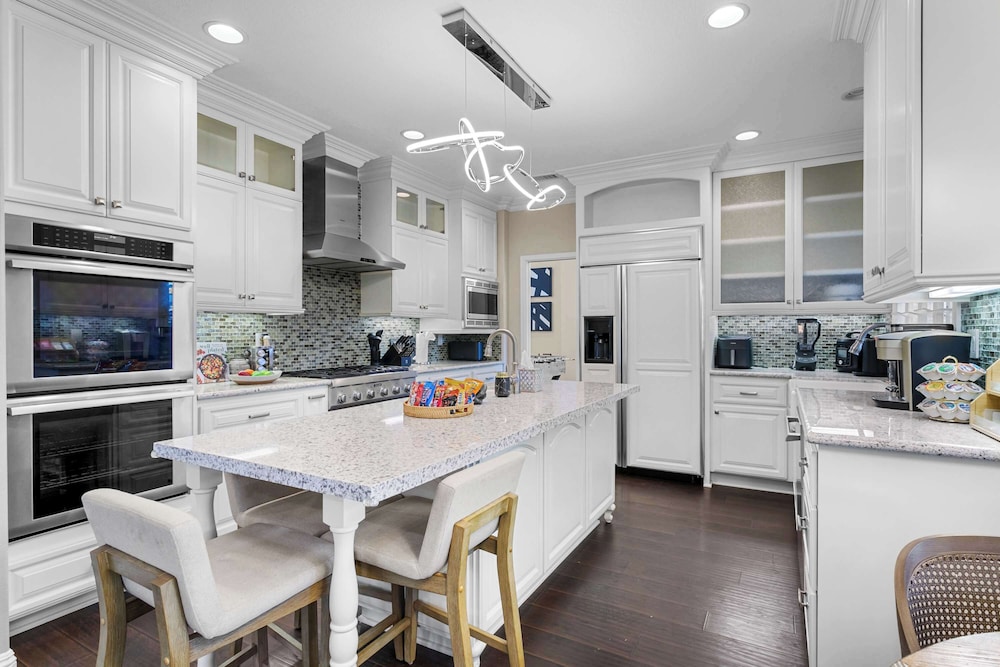 Luxury Pool Home w Theater Games & Mountain View