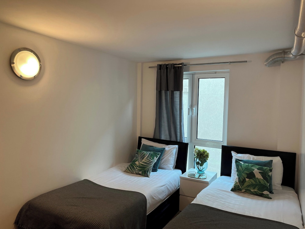 Premium 4Pax Apartment with Kitchen