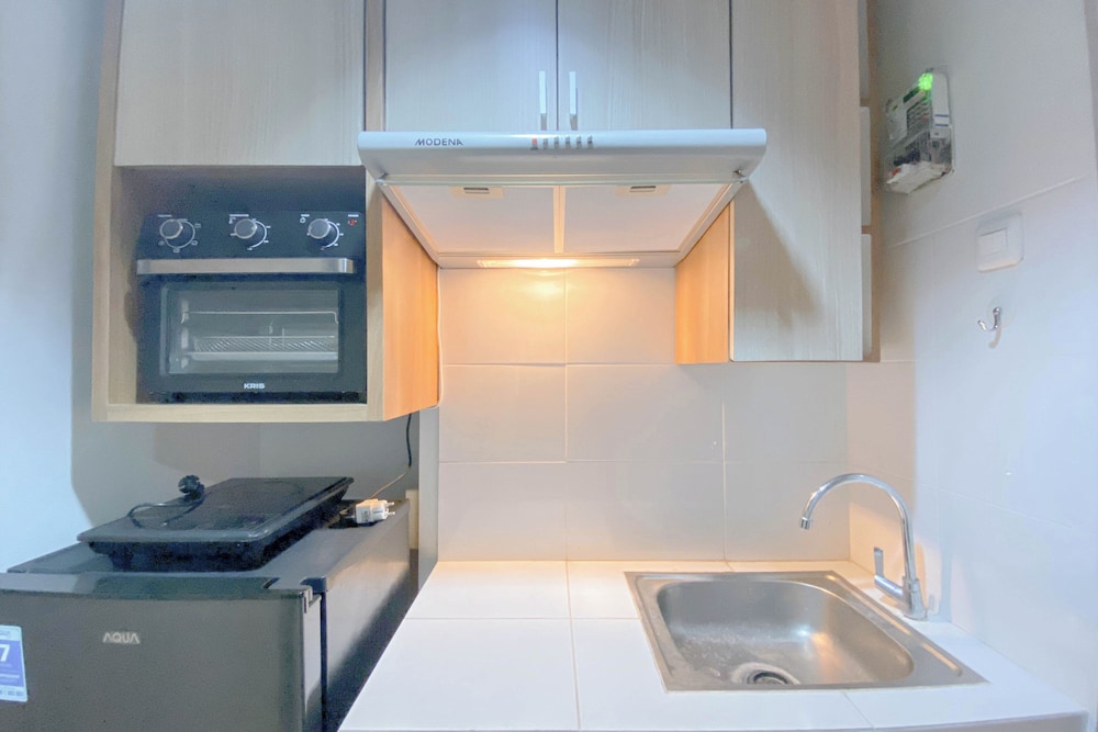 Brown Toned 1Br Without Living Room Apartment At The Alton