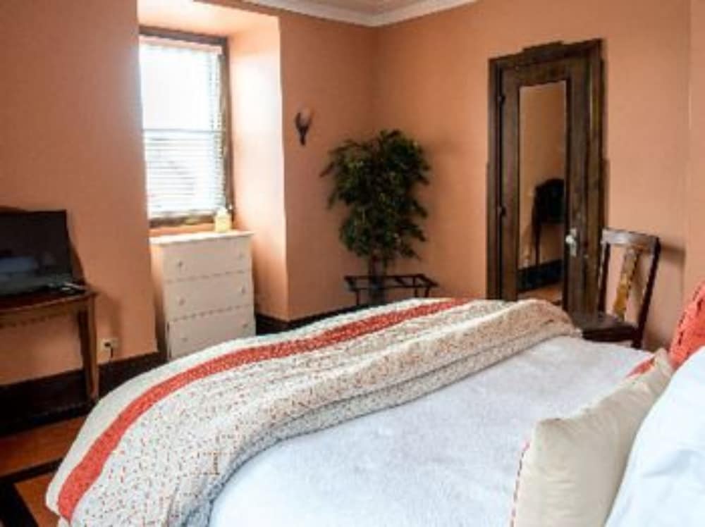 Marble Mansion Inn