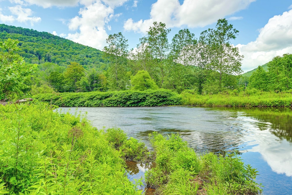 Hike & Fish: Delaware River Cabin w/ Views