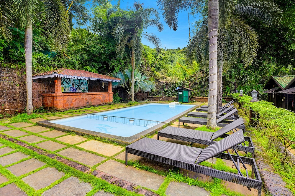 Fabhotel Tranquility Cottage Resort