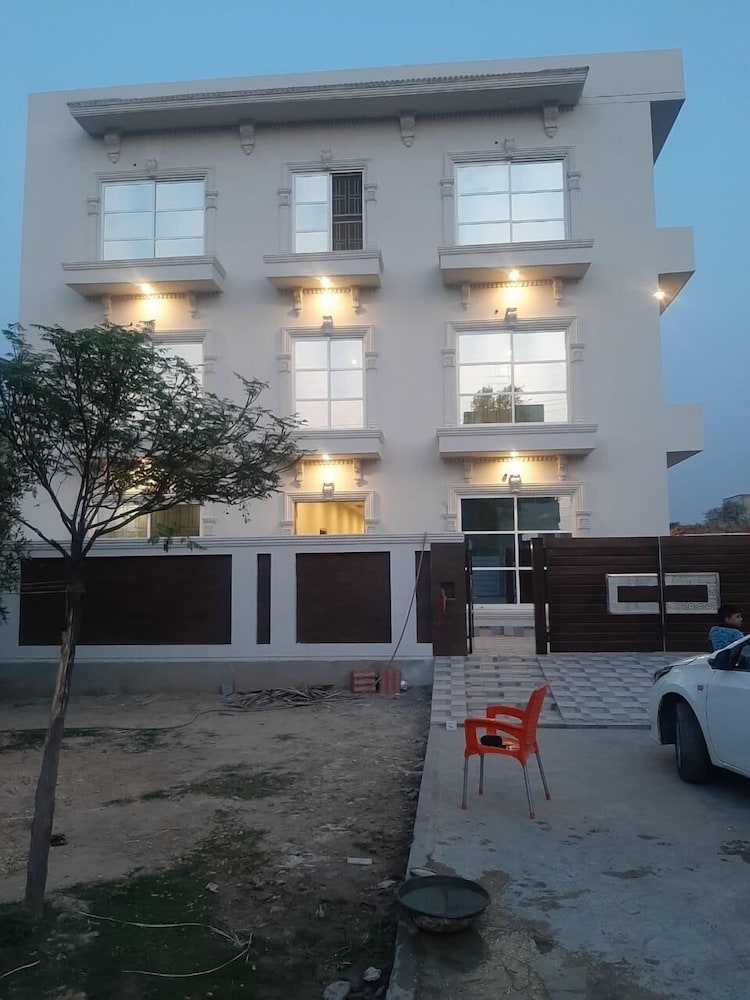 Chase Girls Hostel