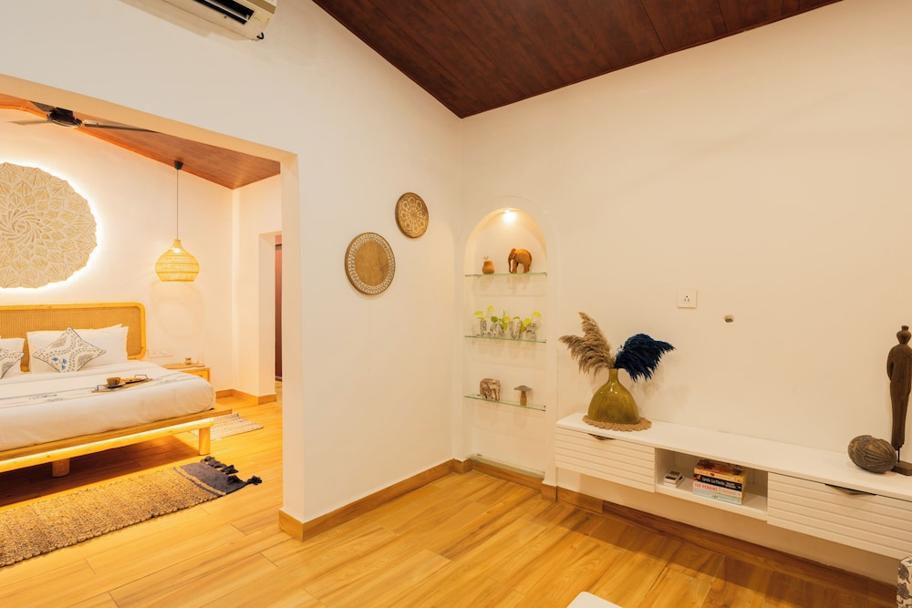 ELIVAAS House of Neptune 1 BHK Boutique