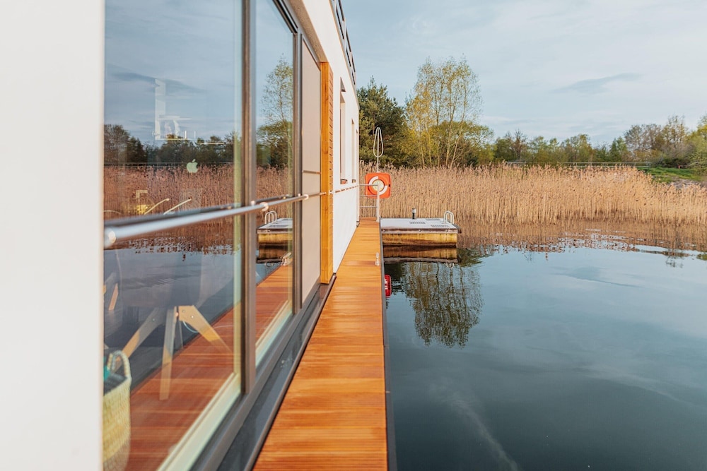 Hausboot fur 4 Personen auf dem Grabendorfer See