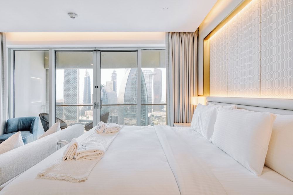 PVH - Studio - Emaar Fashion Ave