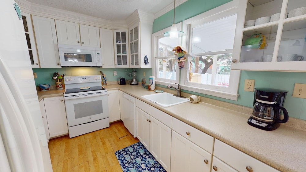 Under The Tybee Sun by Tybee Vacation Rentals