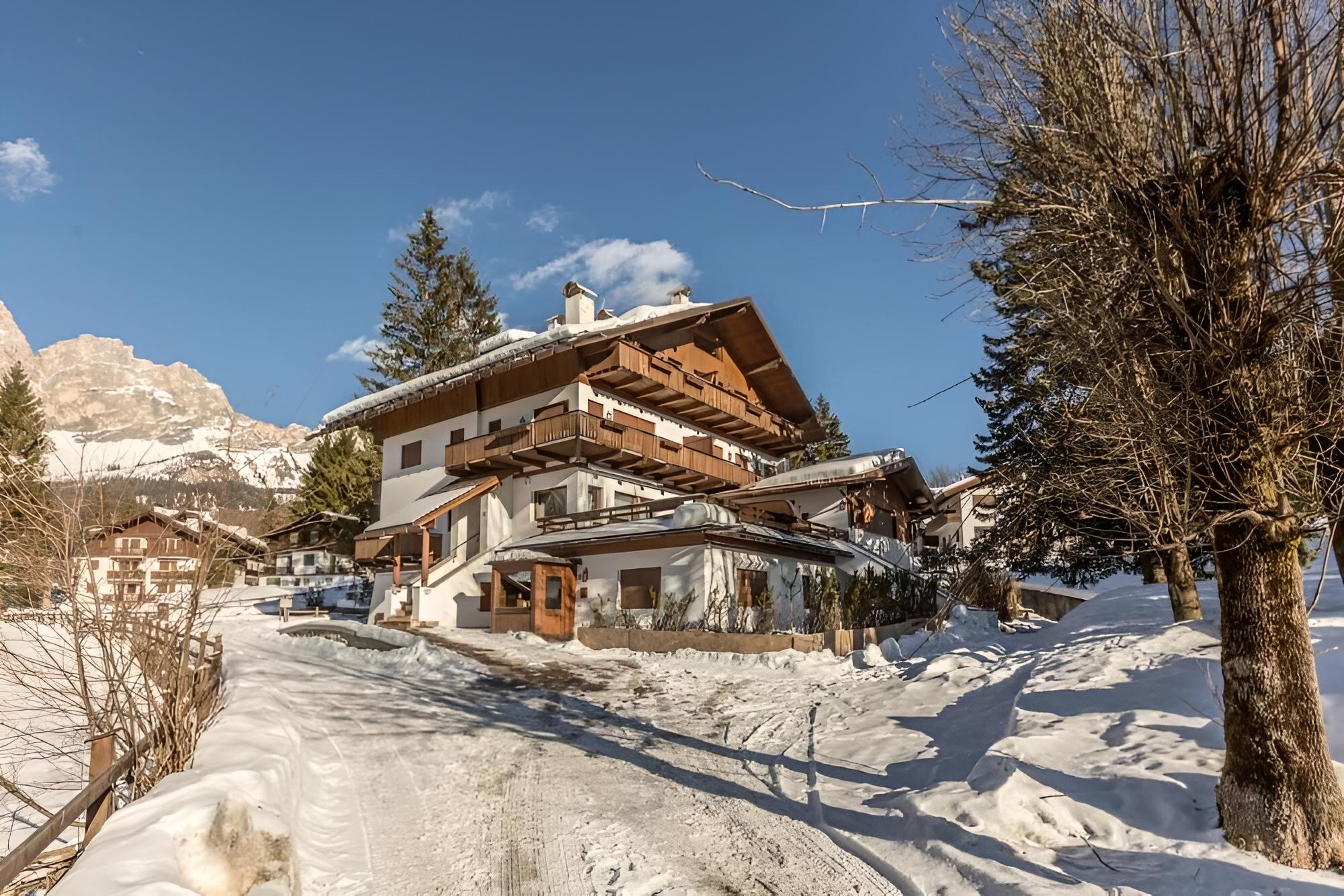Cortina - Shortholidays photo 1
