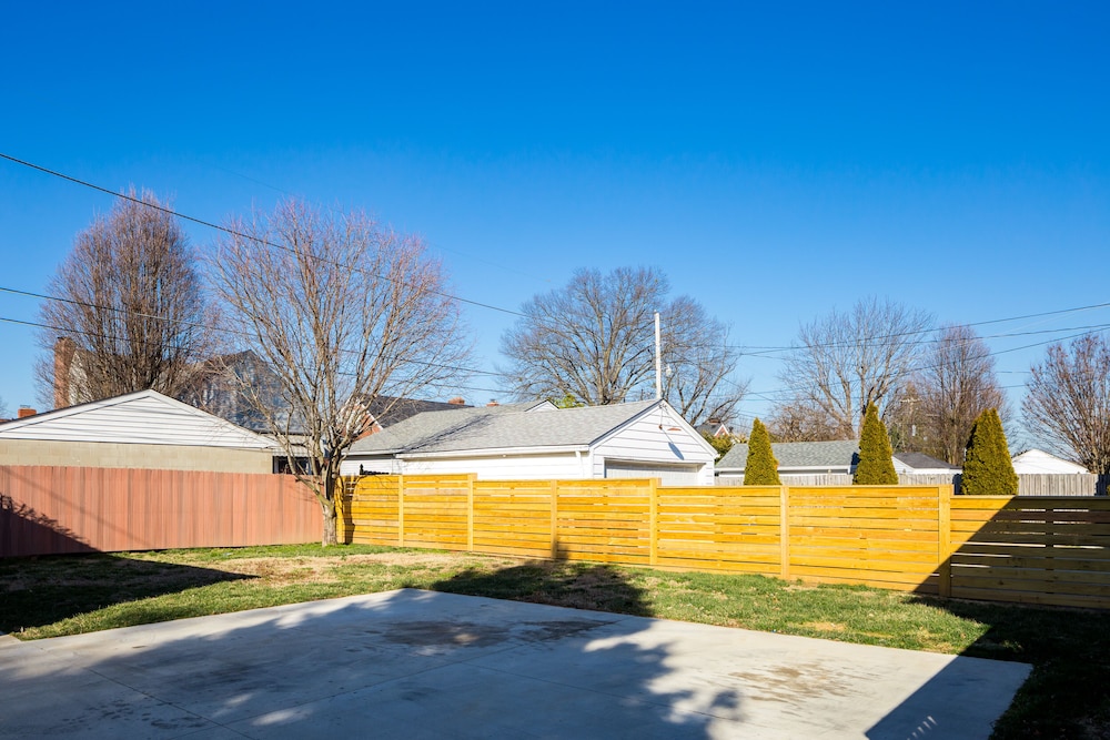 Spacious 6BR /2.5 Bath in Highlands! - Image 4
