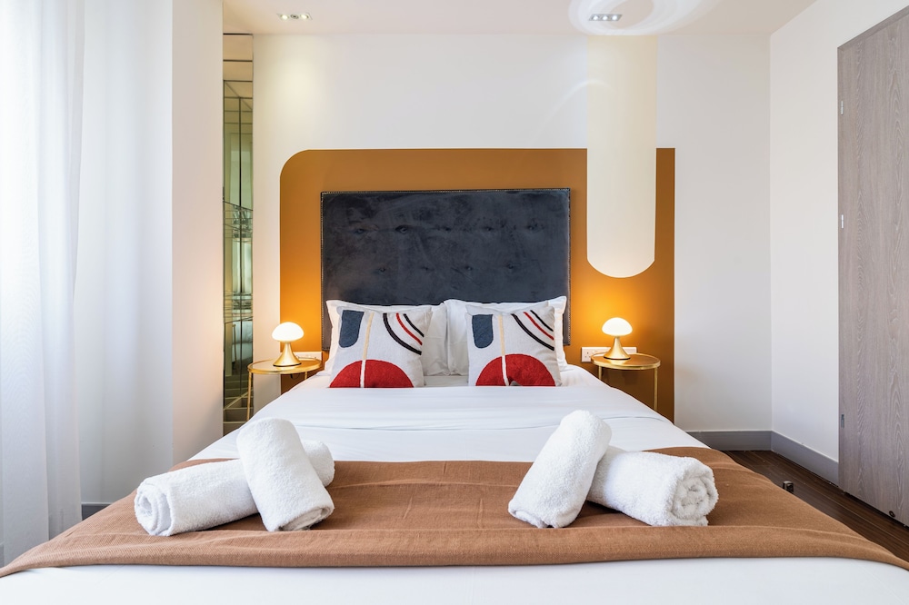 Local Host Living - Signature Apartments in Nicosia