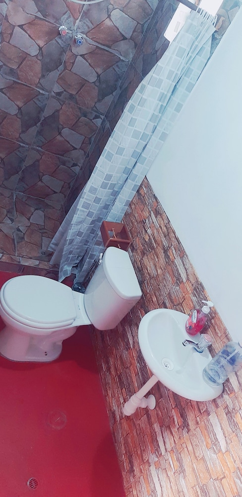 Luquina uru uta lodge y homestay