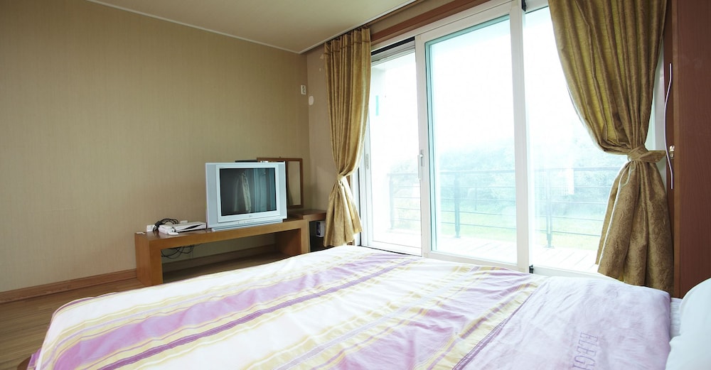 Club Olympia Pension & Resort