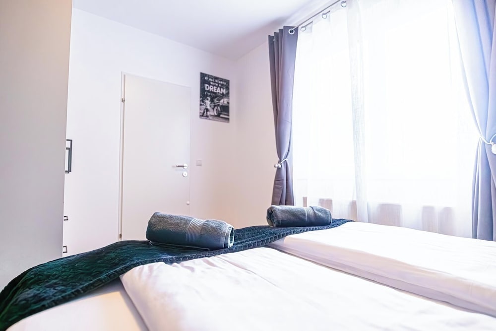 Comfy 1BR 1LR Apt Donaustadt Zones