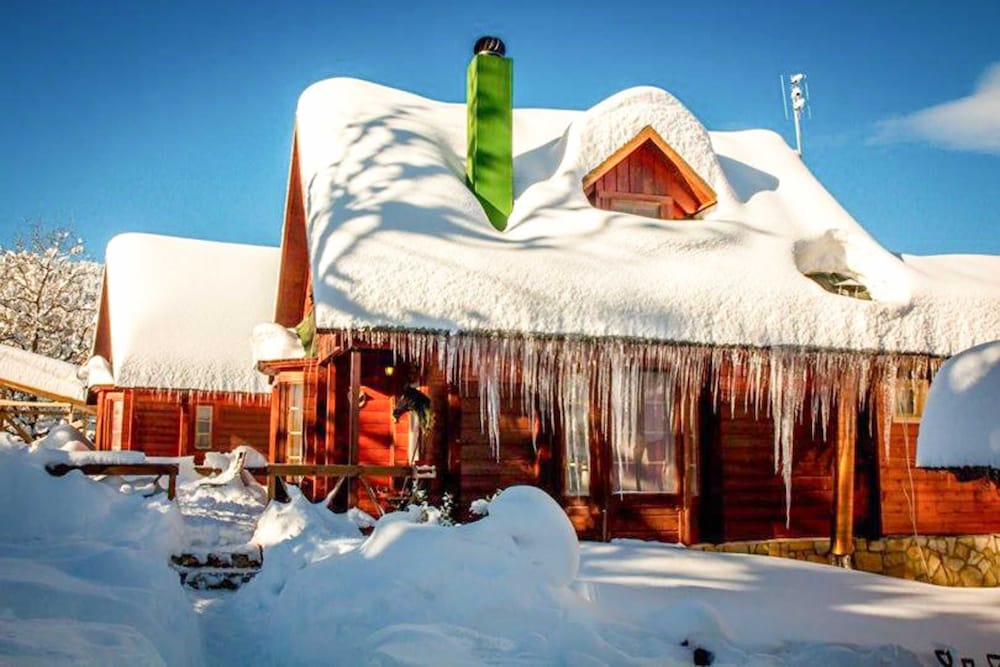 Kedra Village Cozy Chalet - Mountain Getaway