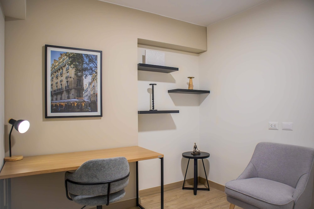 w Majestic 1BR w Modern Pool in Miraflores