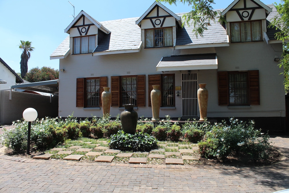 3Liebeloft Guest House