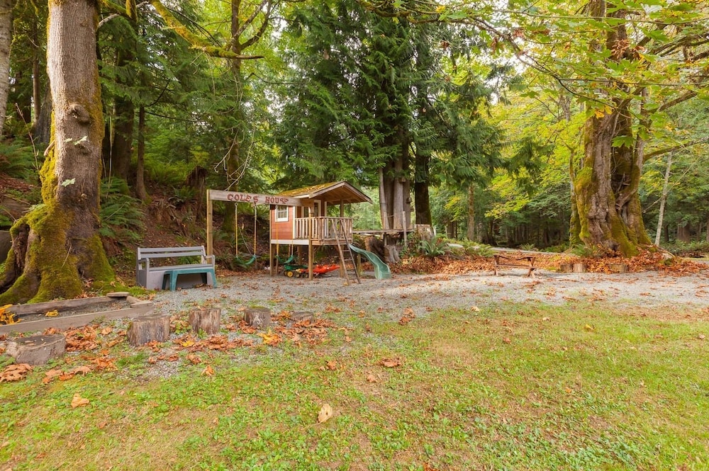 Creekside B & B