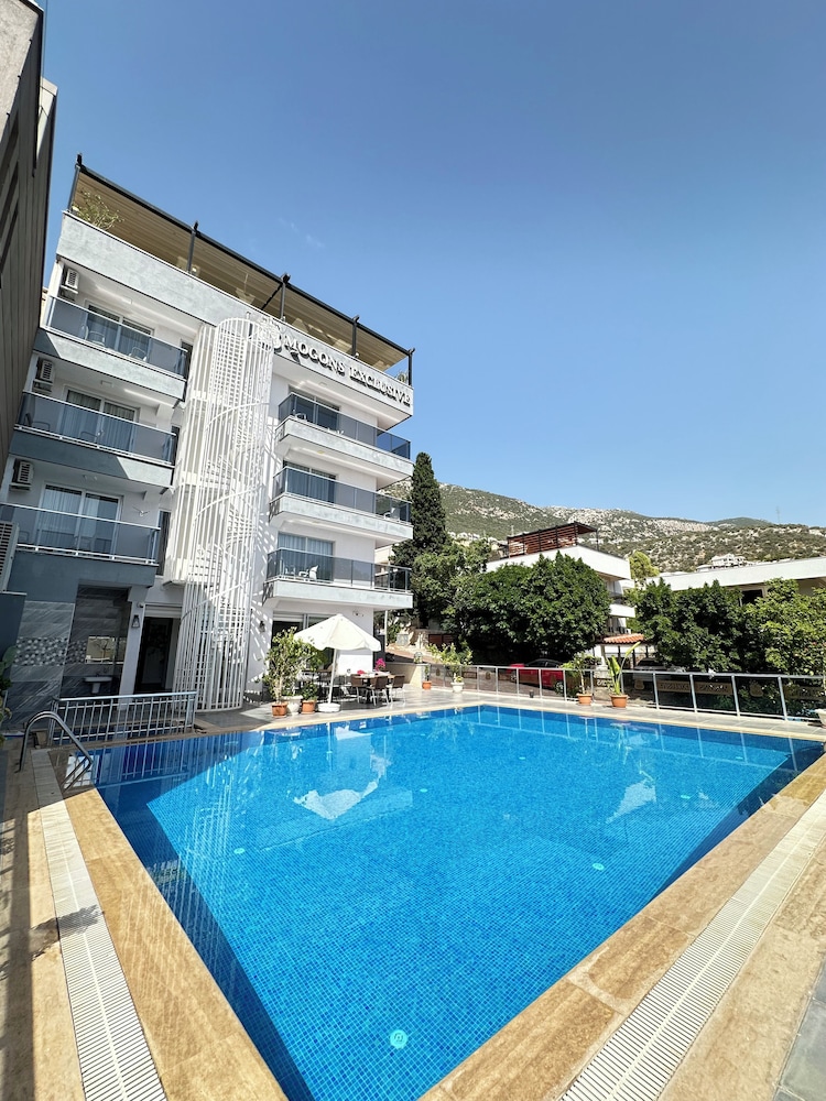 Mogons Exclusive Hotel - Image 105