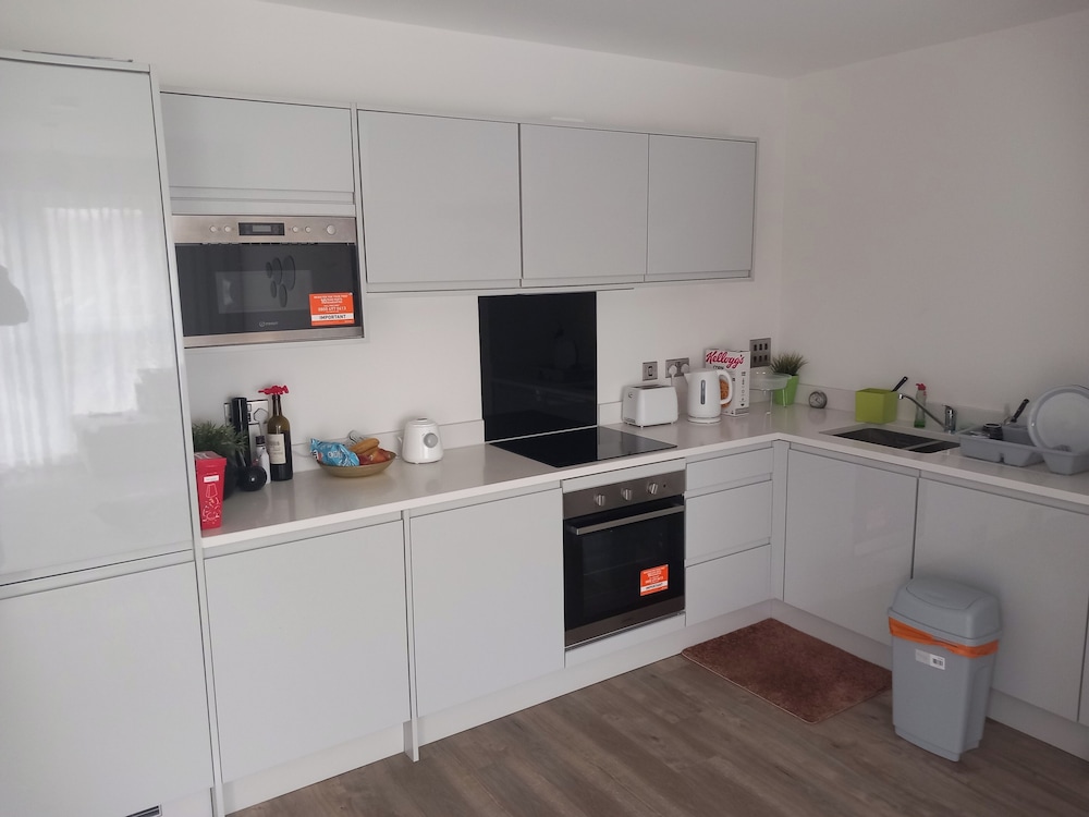 Tranquil Loughton Apartment Retreat