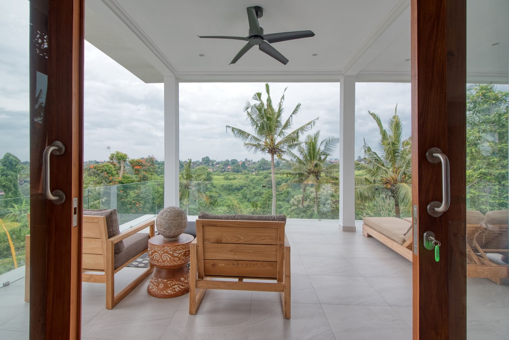 Lebah Villas
