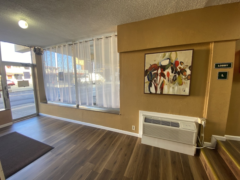 Pleasantville Vacations - Red Carpet Inn  Suites - Property Image 4