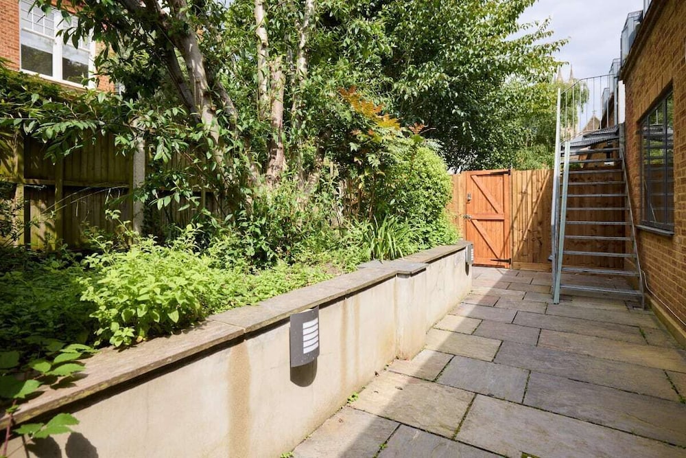 The Putney Wonder - Dazzling 3bdr Flat With Garden