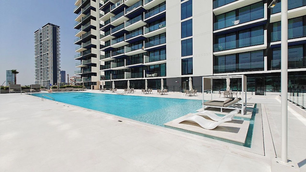 Vogue | Binghatti Corner JVC-7mins Sky Dubai 3 mins Cirle Mall Brand New