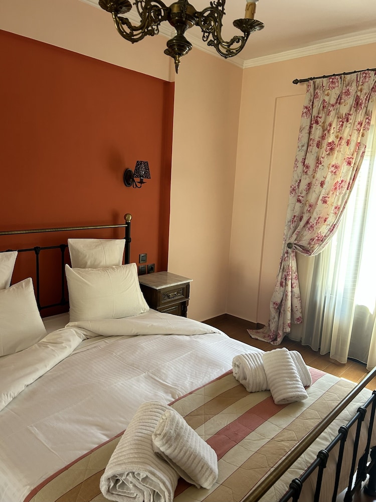 Aristarchos Lodge