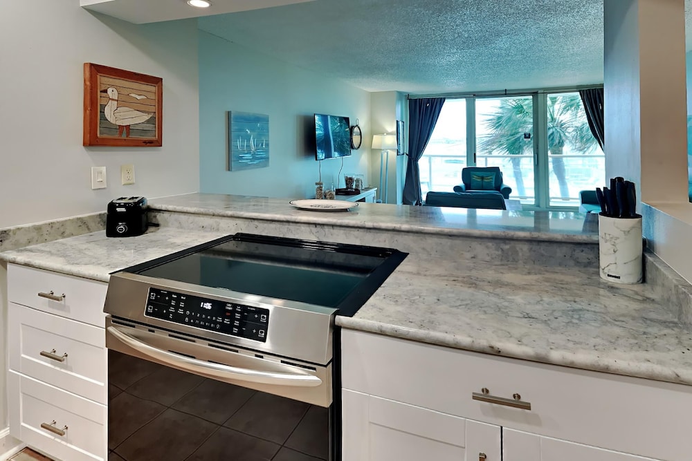 Sabine Yacht & Racquet by Southern Vacation Rentals, photo 16