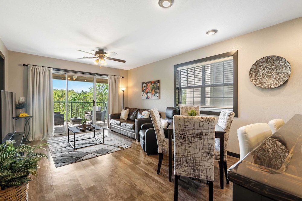 Peaceful Resort Condo Holiday Home for 6