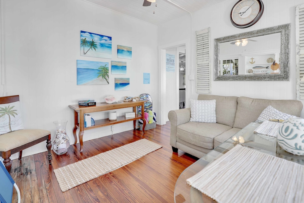 Hibiscus House Bed Breakfast Seashell Room