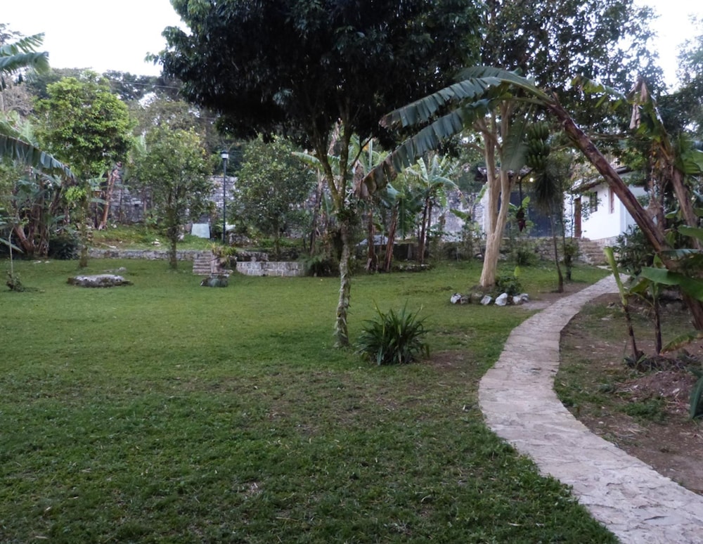 Photo 33