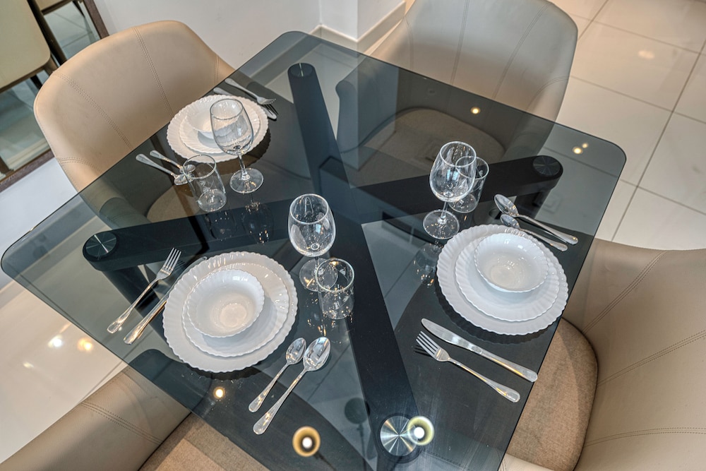 PVH - Stylish 1BR - Damac Prive