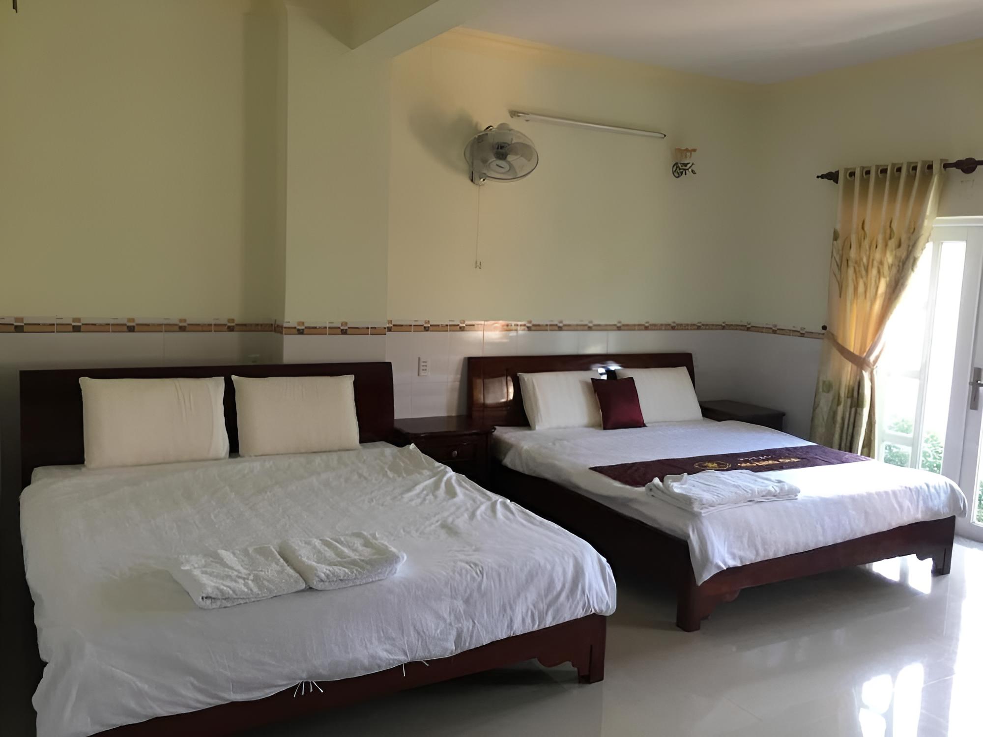 Hoang Gia Hotel view 5